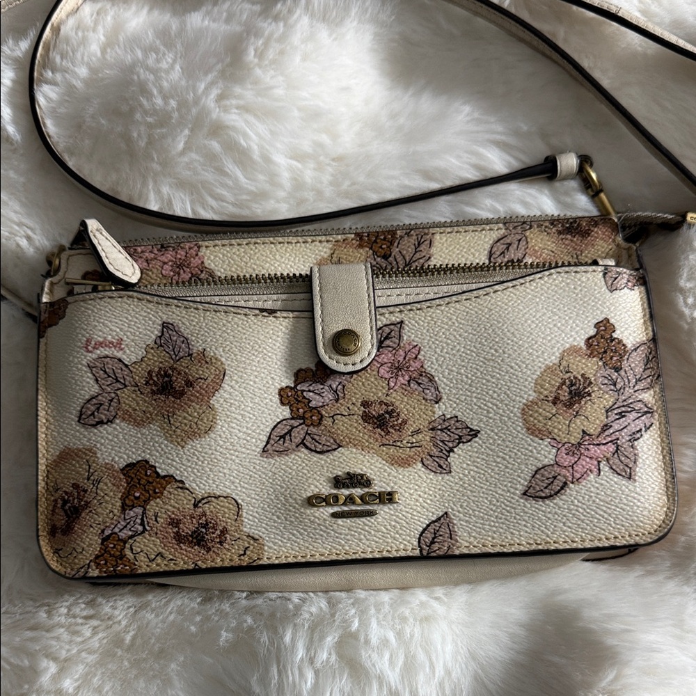 Coach Noa Pop Up Messenger in Floral Bouquet
